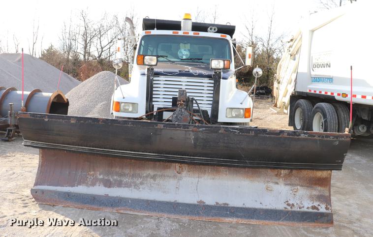 image for item EC9345 1991 International 4900 dump truck