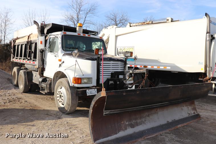 image for item EC9345 1991 International 4900 dump truck