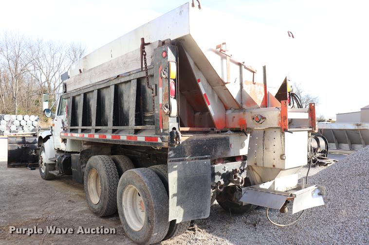 image for item EC9345 1991 International 4900 dump truck