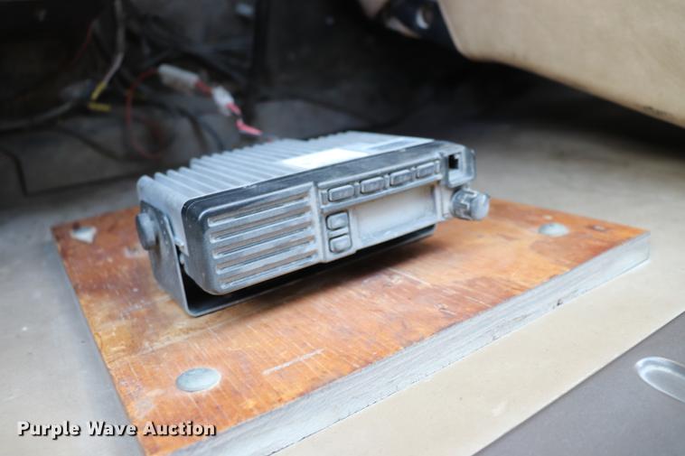 image for item EC9345 1991 International 4900 dump truck