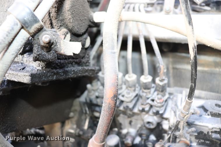 image for item EC9345 1991 International 4900 dump truck