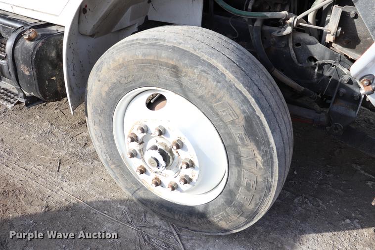 image for item EC9345 1991 International 4900 dump truck