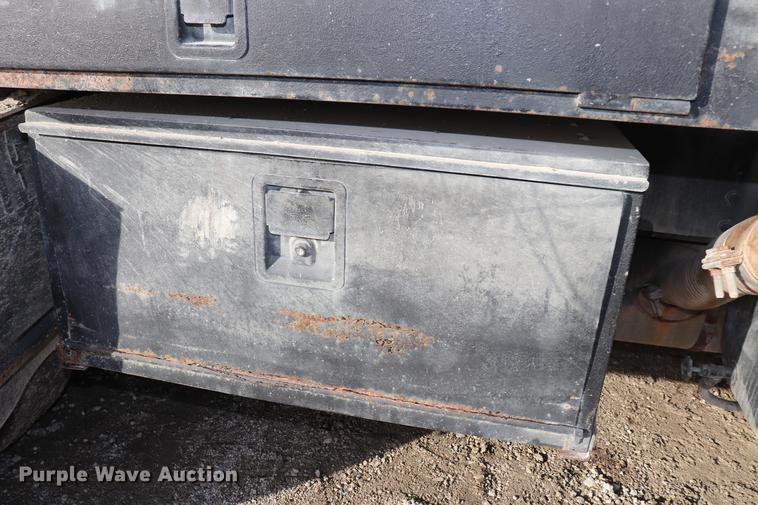 image for item EC9345 1991 International 4900 dump truck