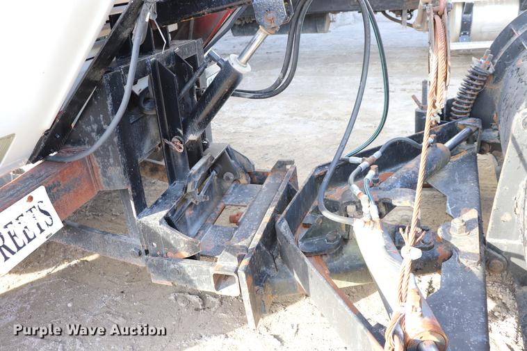 image for item EC9345 1991 International 4900 dump truck