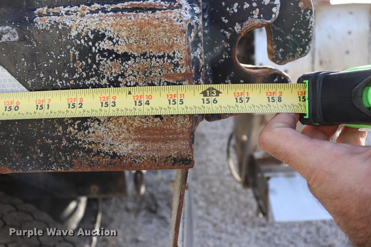 image for item EC9345 1991 International 4900 dump truck