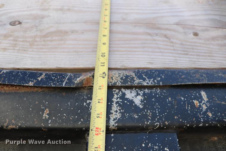 image for item EC9345 1991 International 4900 dump truck