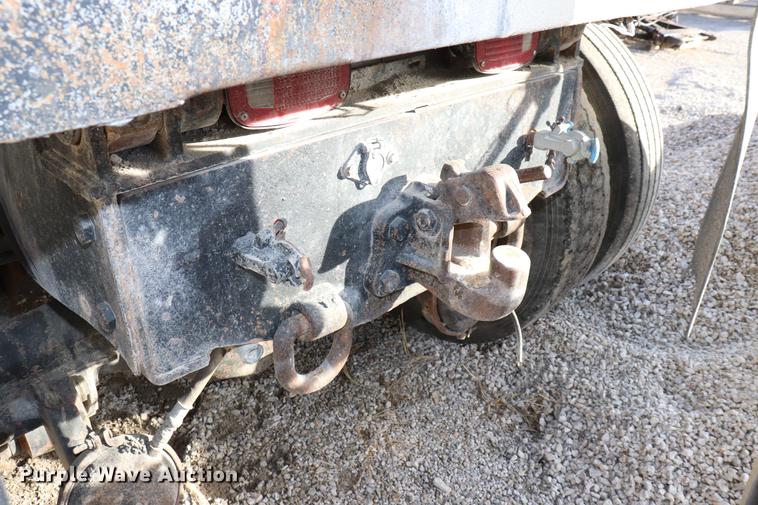 image for item EC9345 1991 International 4900 dump truck