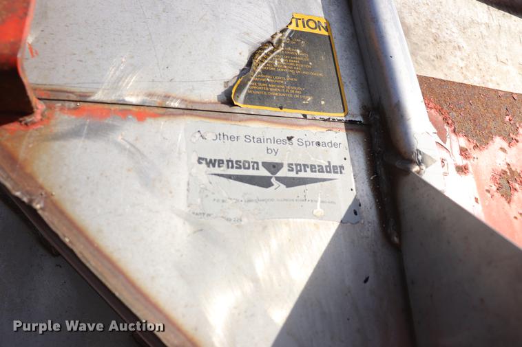 image for item EC9345 1991 International 4900 dump truck