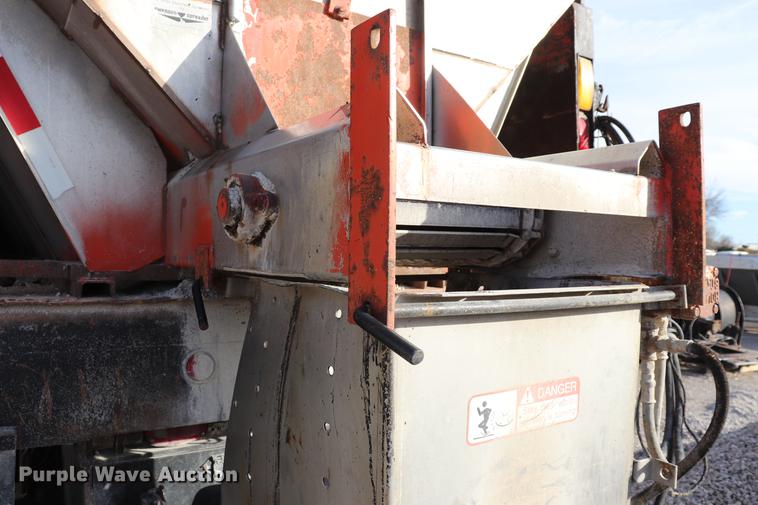 image for item EC9345 1991 International 4900 dump truck