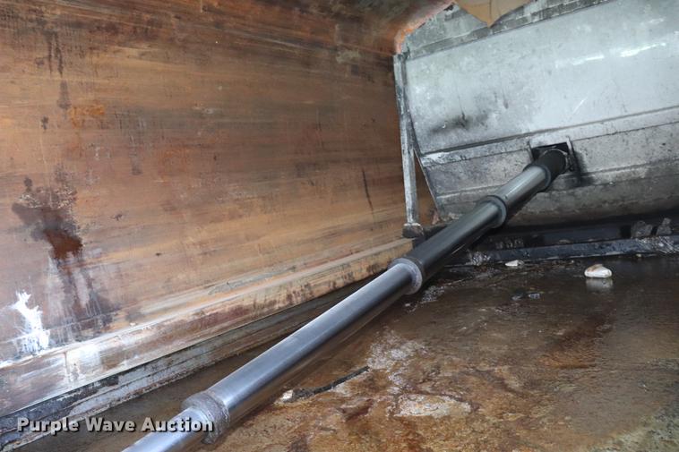 image for item EC9346 2008 Sterling Acterra refuse truck