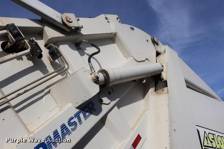 image for item EC9346 2008 Sterling Acterra refuse truck