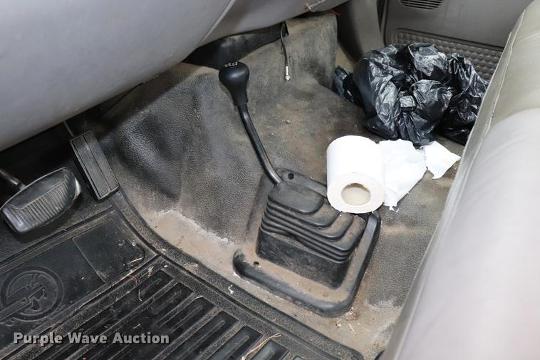 image for item ED9696 2001 Ford F250 Super Duty pickup truck