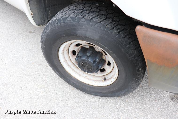 image for item ED9696 2001 Ford F250 Super Duty pickup truck