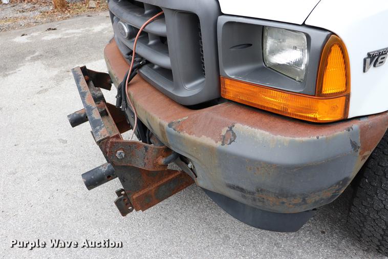 image for item ED9696 2001 Ford F250 Super Duty pickup truck