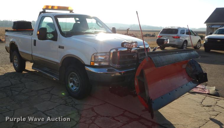 image for item J5514 2004 Ford F250 XLT Super Duty pickup truck