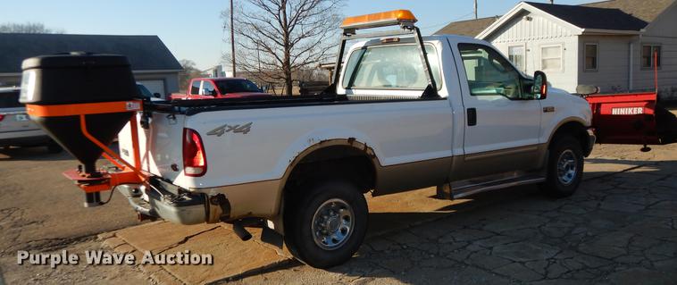 image for item J5514 2004 Ford F250 XLT Super Duty pickup truck