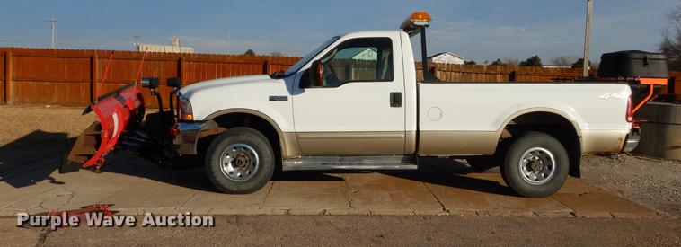 image for item J5514 2004 Ford F250 XLT Super Duty pickup truck