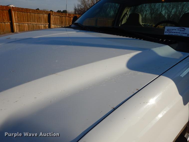 image for item J5514 2004 Ford F250 XLT Super Duty pickup truck