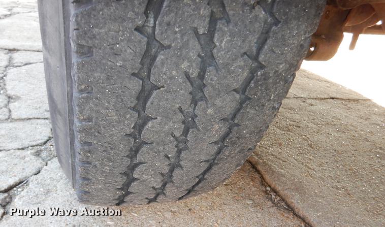 image for item J5514 2004 Ford F250 XLT Super Duty pickup truck