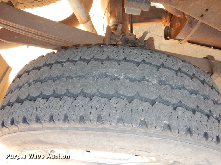 image for item J5514 2004 Ford F250 XLT Super Duty pickup truck