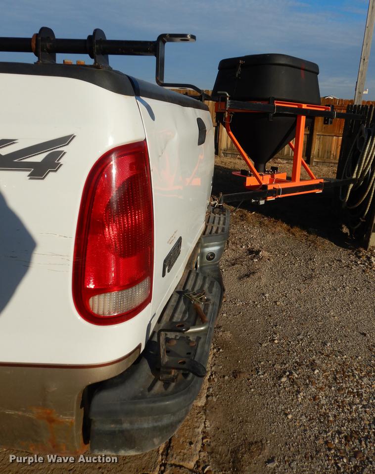 image for item J5514 2004 Ford F250 XLT Super Duty pickup truck