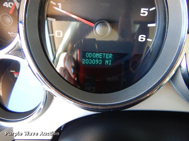 image for item J5546 2007 Chevrolet Silverado 1500 Z71 Crew Cab pickup truck