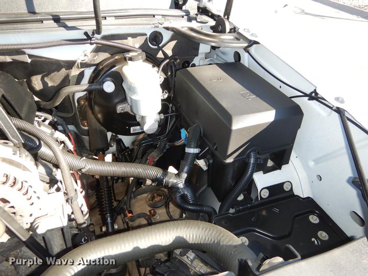 image for item J5546 2007 Chevrolet Silverado 1500 Z71 Crew Cab pickup truck