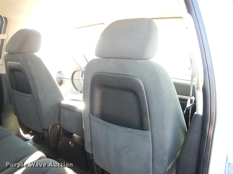 image for item J5546 2007 Chevrolet Silverado 1500 Z71 Crew Cab pickup truck