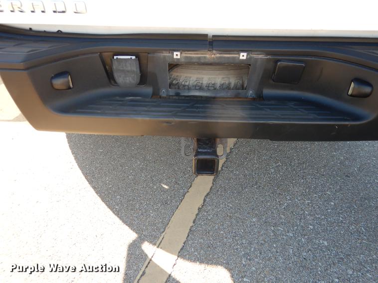 image for item J5546 2007 Chevrolet Silverado 1500 Z71 Crew Cab pickup truck