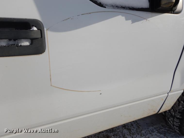 image for item J5548 2004 Ford F150 XL pickup truck