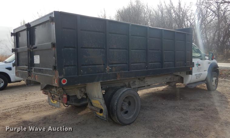 image for item J5555 2006 Ford F550 XLT Super Duty dump truck