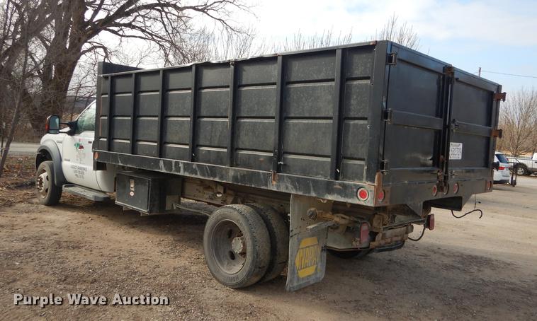 image for item J5555 2006 Ford F550 XLT Super Duty dump truck