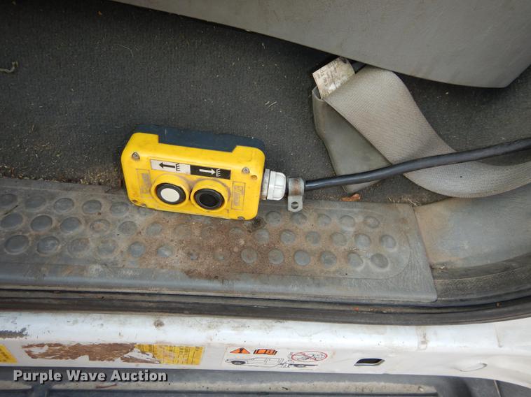 image for item J5555 2006 Ford F550 XLT Super Duty dump truck