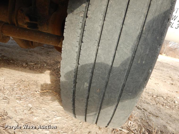 image for item J5555 2006 Ford F550 XLT Super Duty dump truck