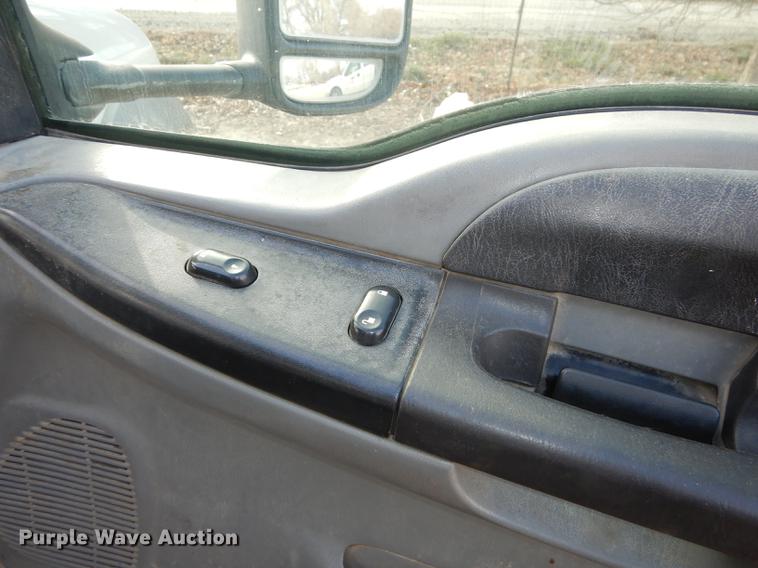 image for item J5555 2006 Ford F550 XLT Super Duty dump truck