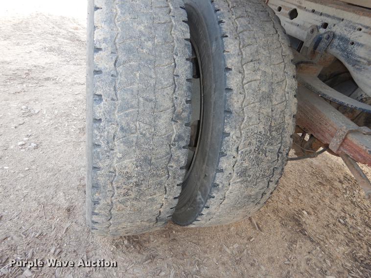 image for item J5555 2006 Ford F550 XLT Super Duty dump truck