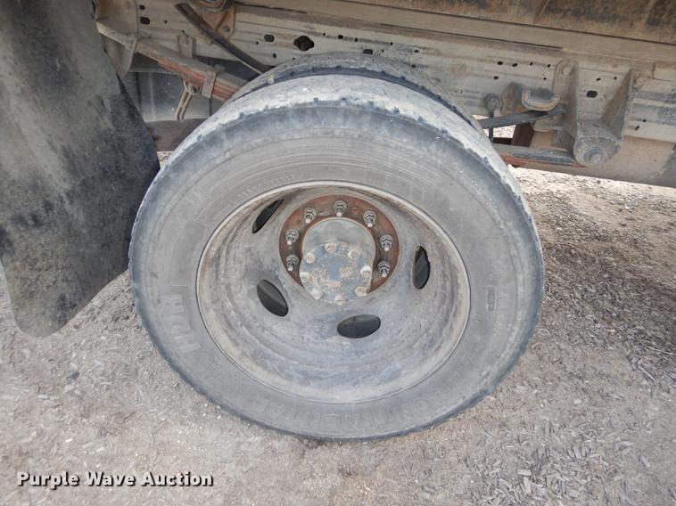 image for item J5555 2006 Ford F550 XLT Super Duty dump truck