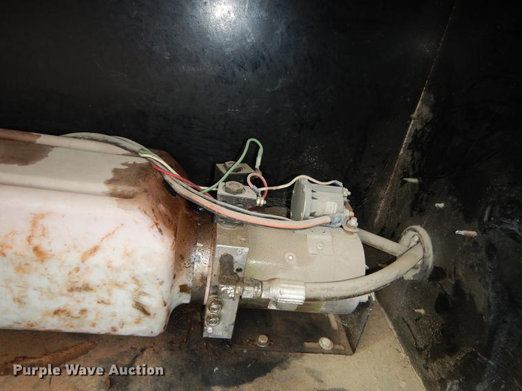 image for item J5555 2006 Ford F550 XLT Super Duty dump truck