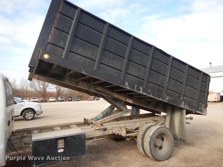 image for item J5555 2006 Ford F550 XLT Super Duty dump truck