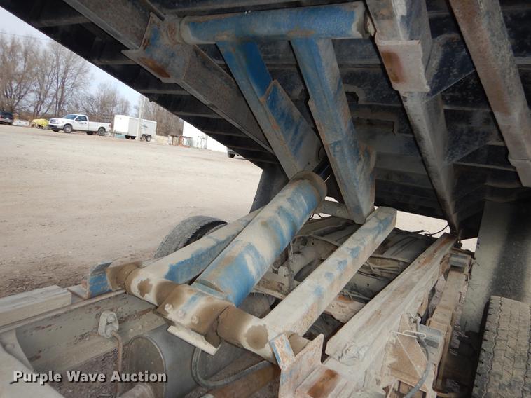 image for item J5555 2006 Ford F550 XLT Super Duty dump truck