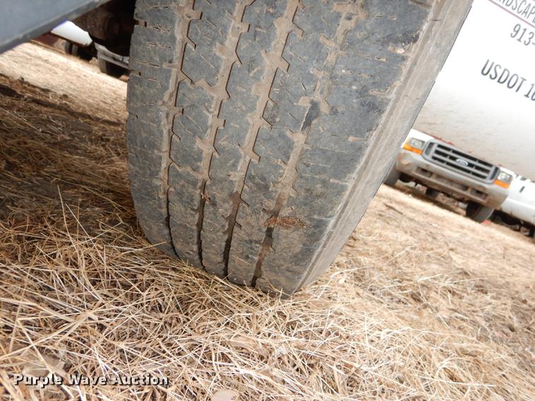 image for item J5566 2004 Ford F250 Super Duty XLT SuperCab utility bed pickup truck