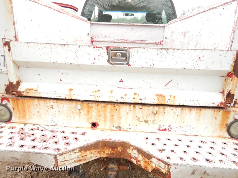 image for item J5566 2004 Ford F250 Super Duty XLT SuperCab utility bed pickup truck