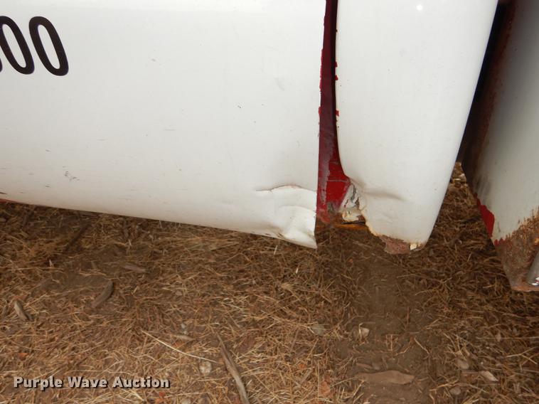 image for item J5566 2004 Ford F250 Super Duty XLT SuperCab utility bed pickup truck