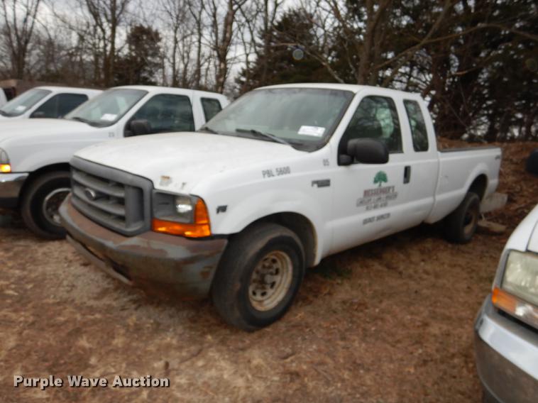 image for item J5567 1999 Ford F250 Super Duty XL SuperCab pickup truck