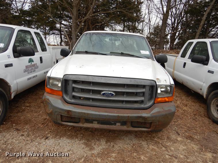 image for item J5567 1999 Ford F250 Super Duty XL SuperCab pickup truck