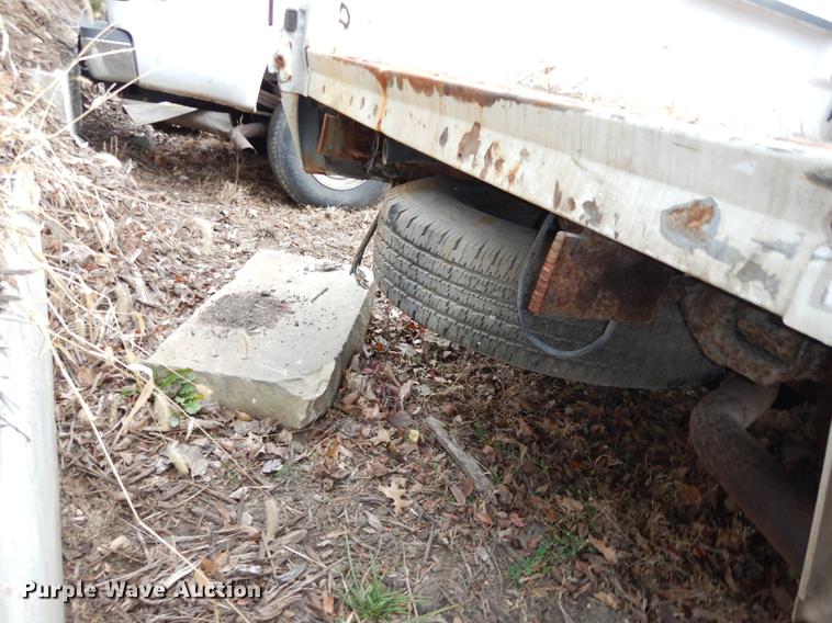 image for item J5567 1999 Ford F250 Super Duty XL SuperCab pickup truck