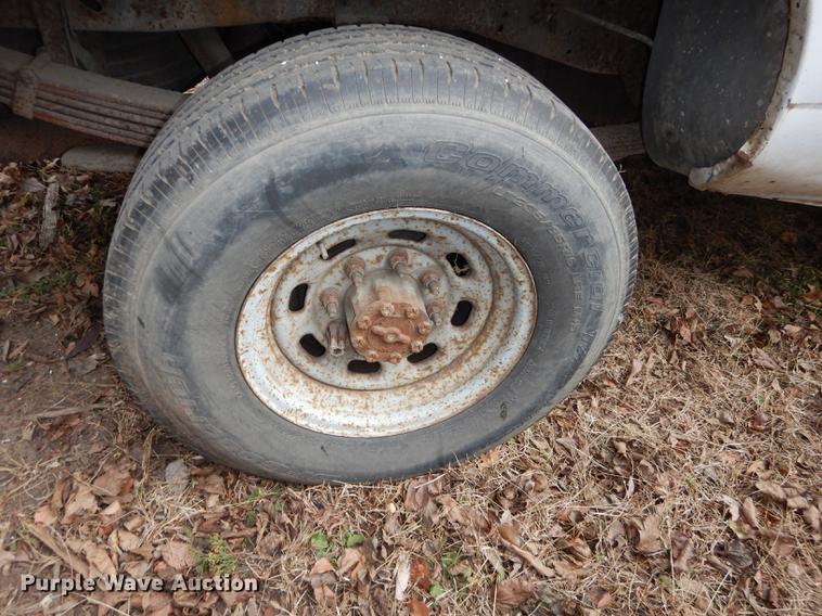 image for item J5567 1999 Ford F250 Super Duty XL SuperCab pickup truck