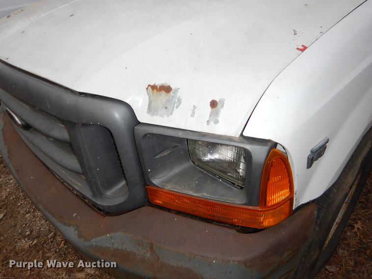 image for item J5567 1999 Ford F250 Super Duty XL SuperCab pickup truck