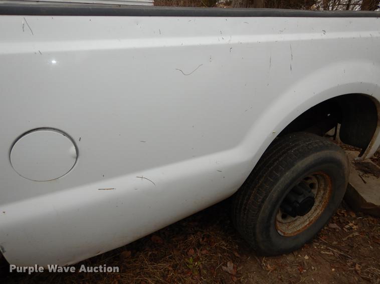 image for item J5567 1999 Ford F250 Super Duty XL SuperCab pickup truck