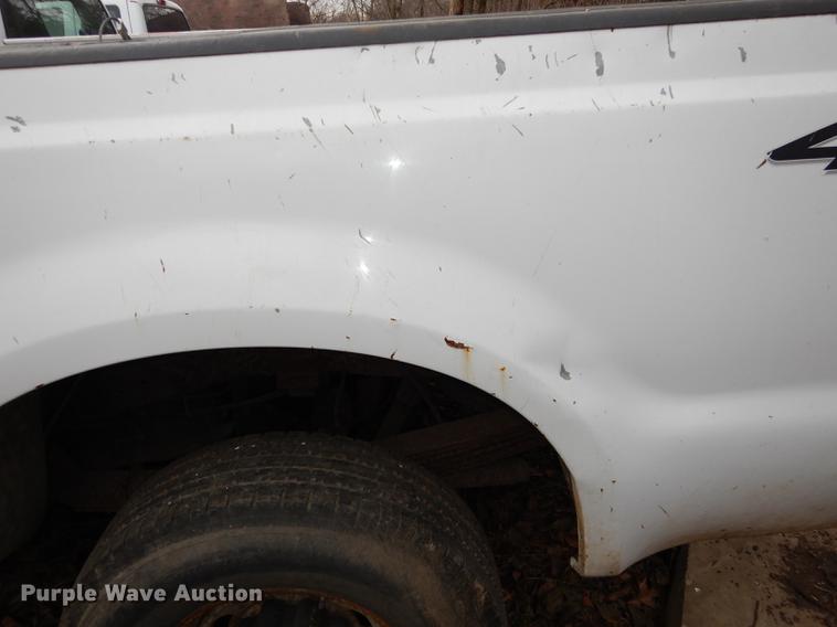 image for item J5567 1999 Ford F250 Super Duty XL SuperCab pickup truck